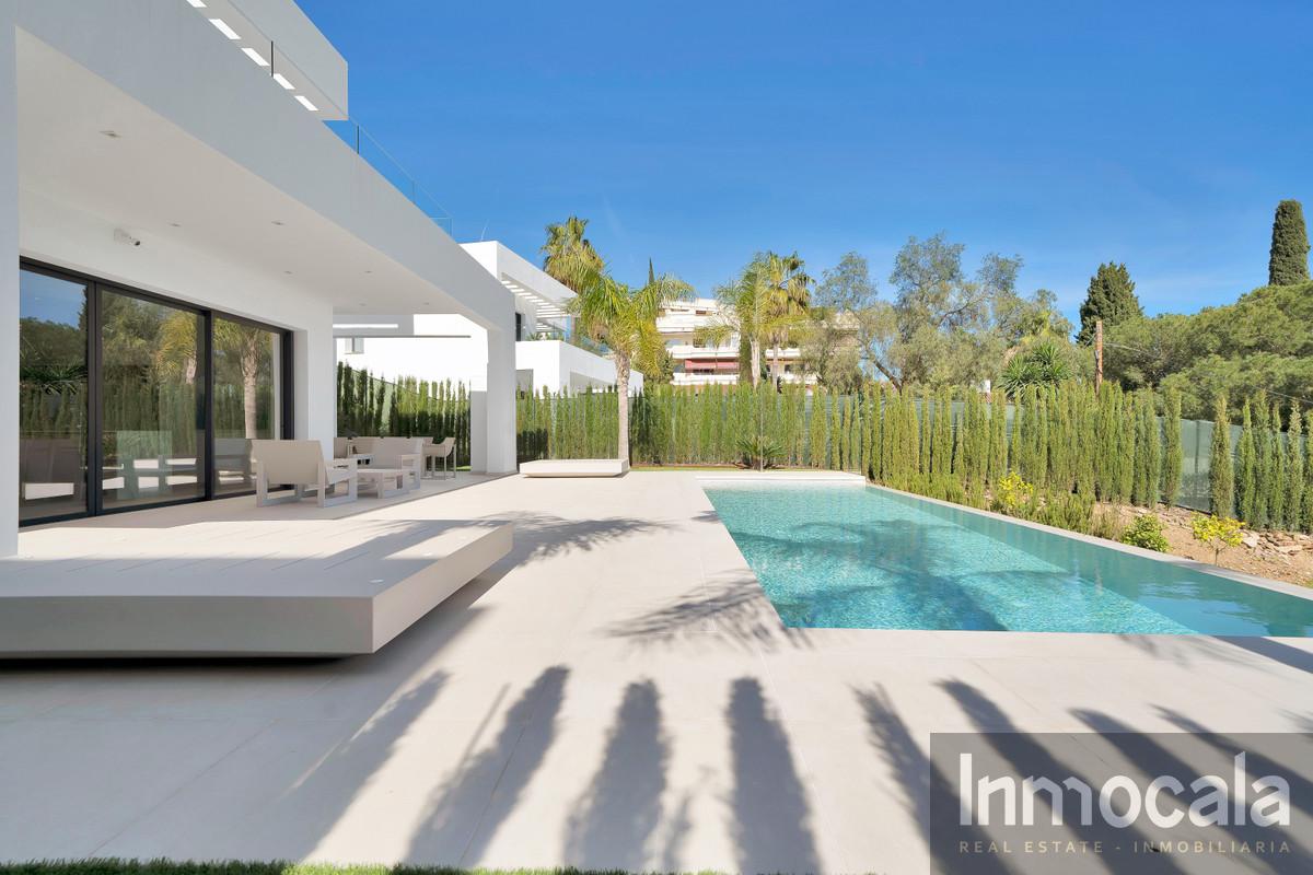 For sale of villa in Mijas