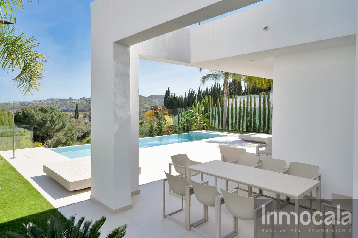 For sale of villa in Mijas