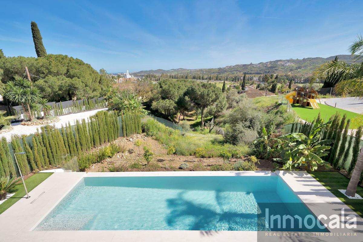 For sale of villa in Mijas