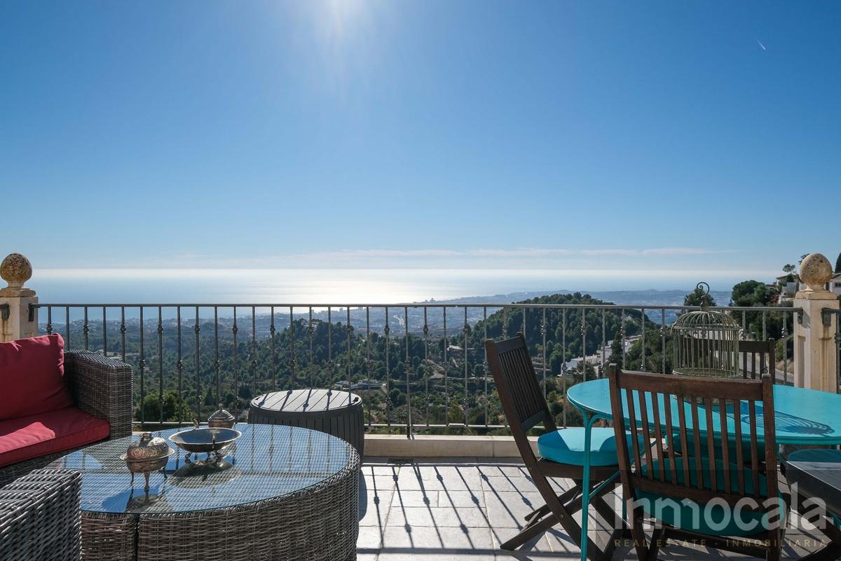 For sale of villa in Mijas