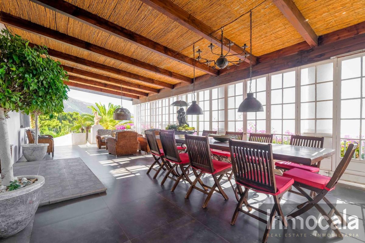 For sale of villa in Mijas