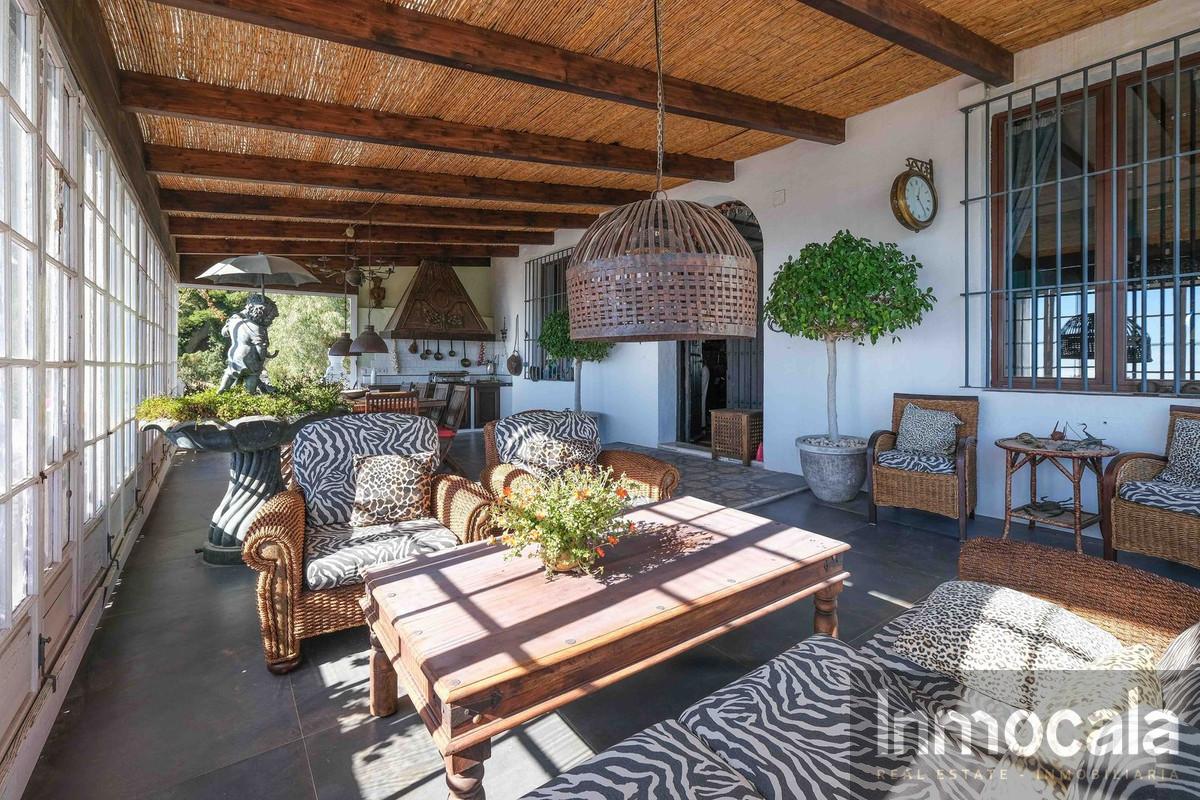 For sale of villa in Mijas