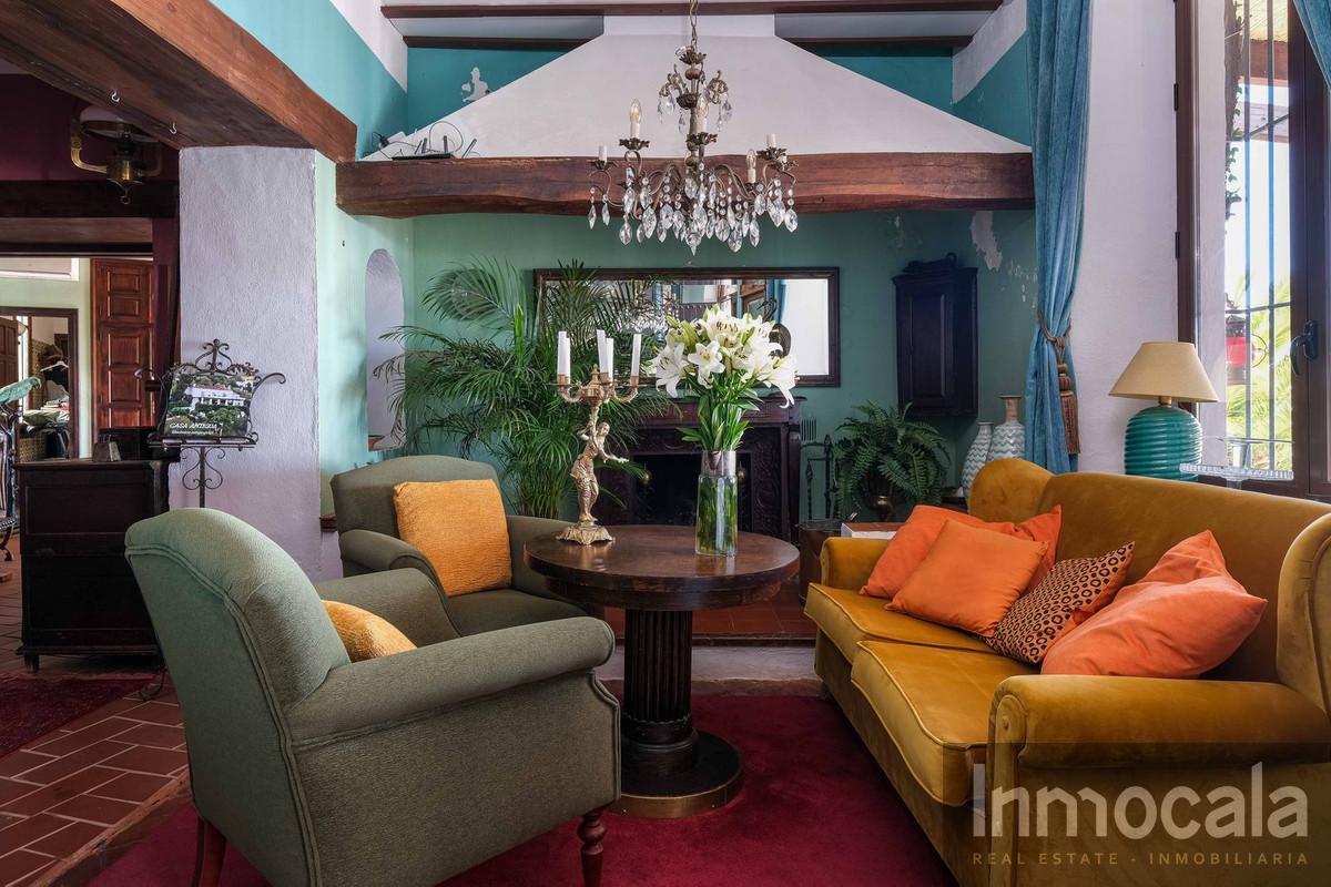 For sale of villa in Mijas