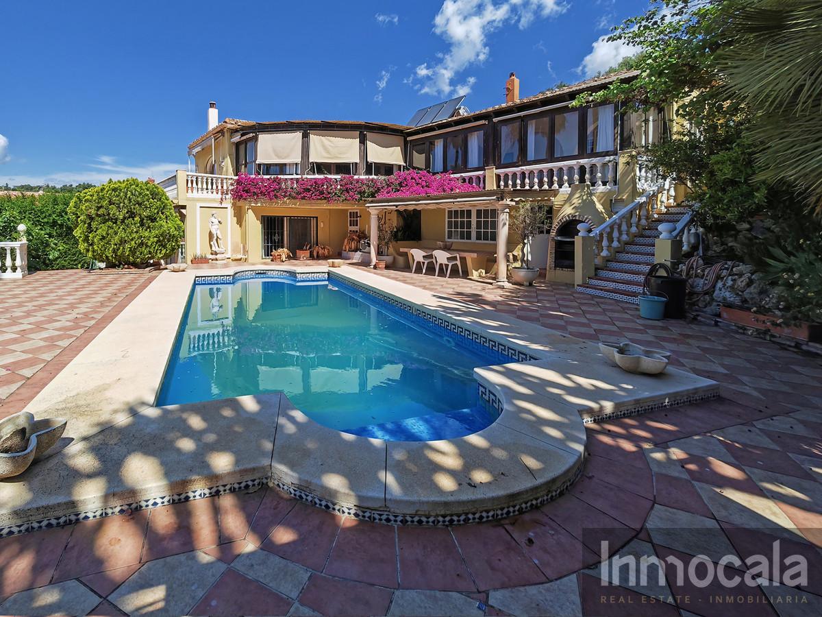 For sale of villa in Mijas