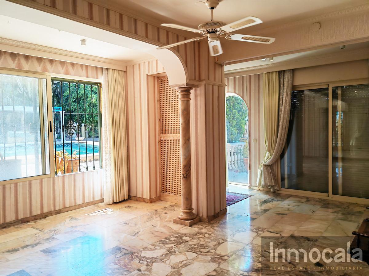 For sale of villa in Mijas