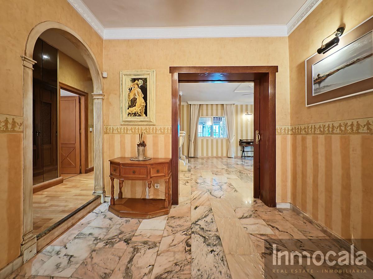 For sale of villa in Mijas