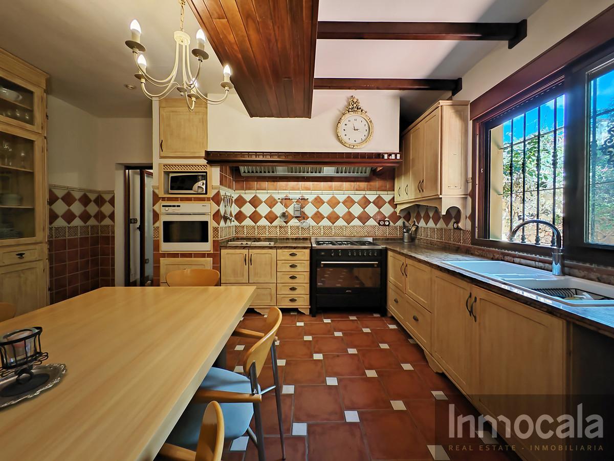 For sale of villa in Mijas