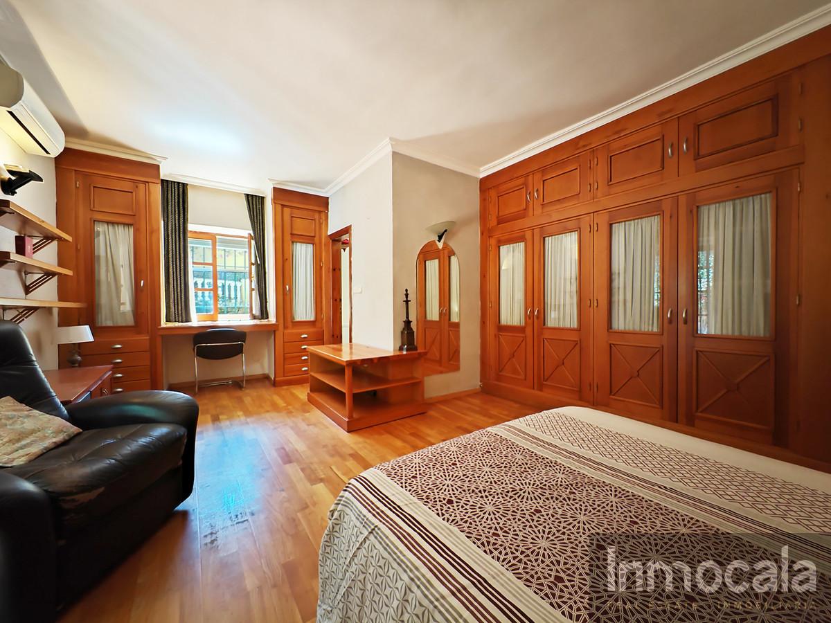 For sale of villa in Mijas