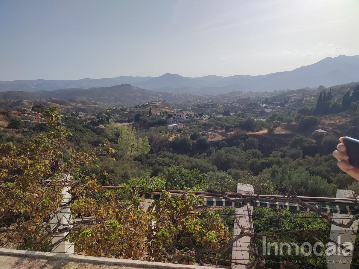 For sale of villa in Mijas