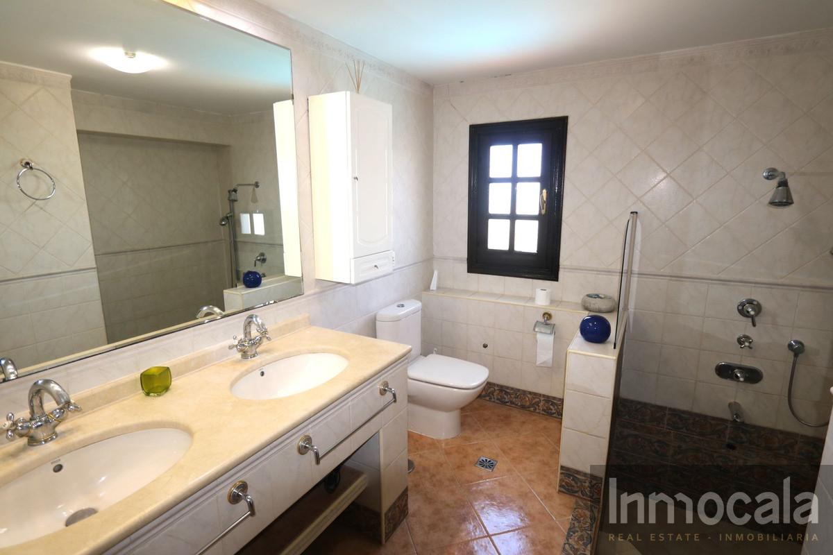 For sale of villa in Mijas