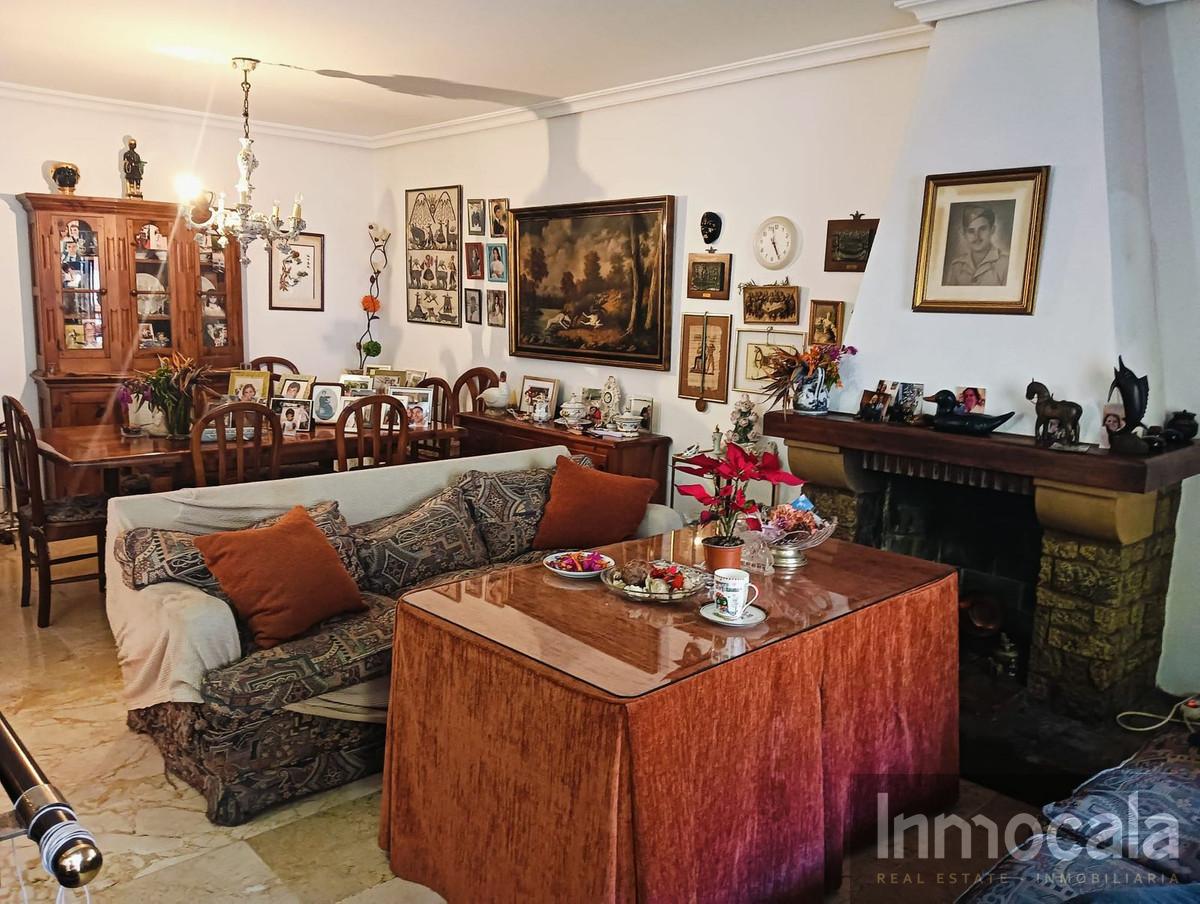For sale of villa in Fuengirola