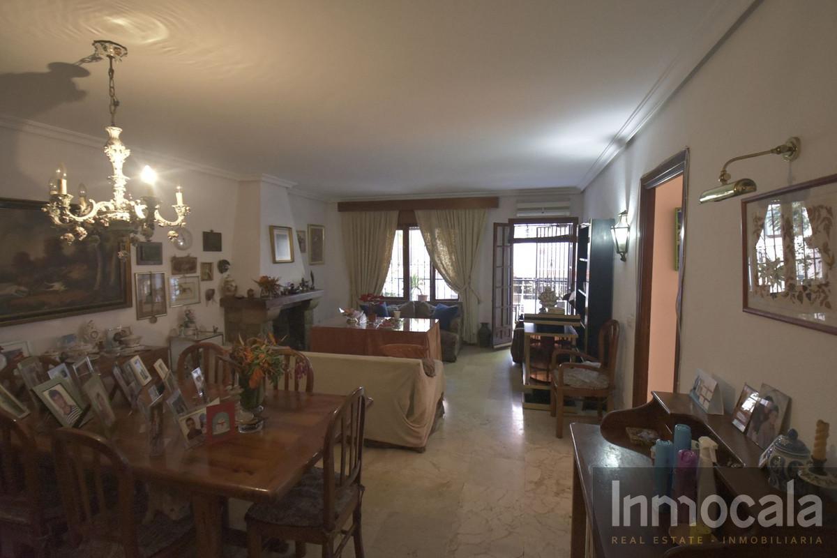 For sale of villa in Fuengirola