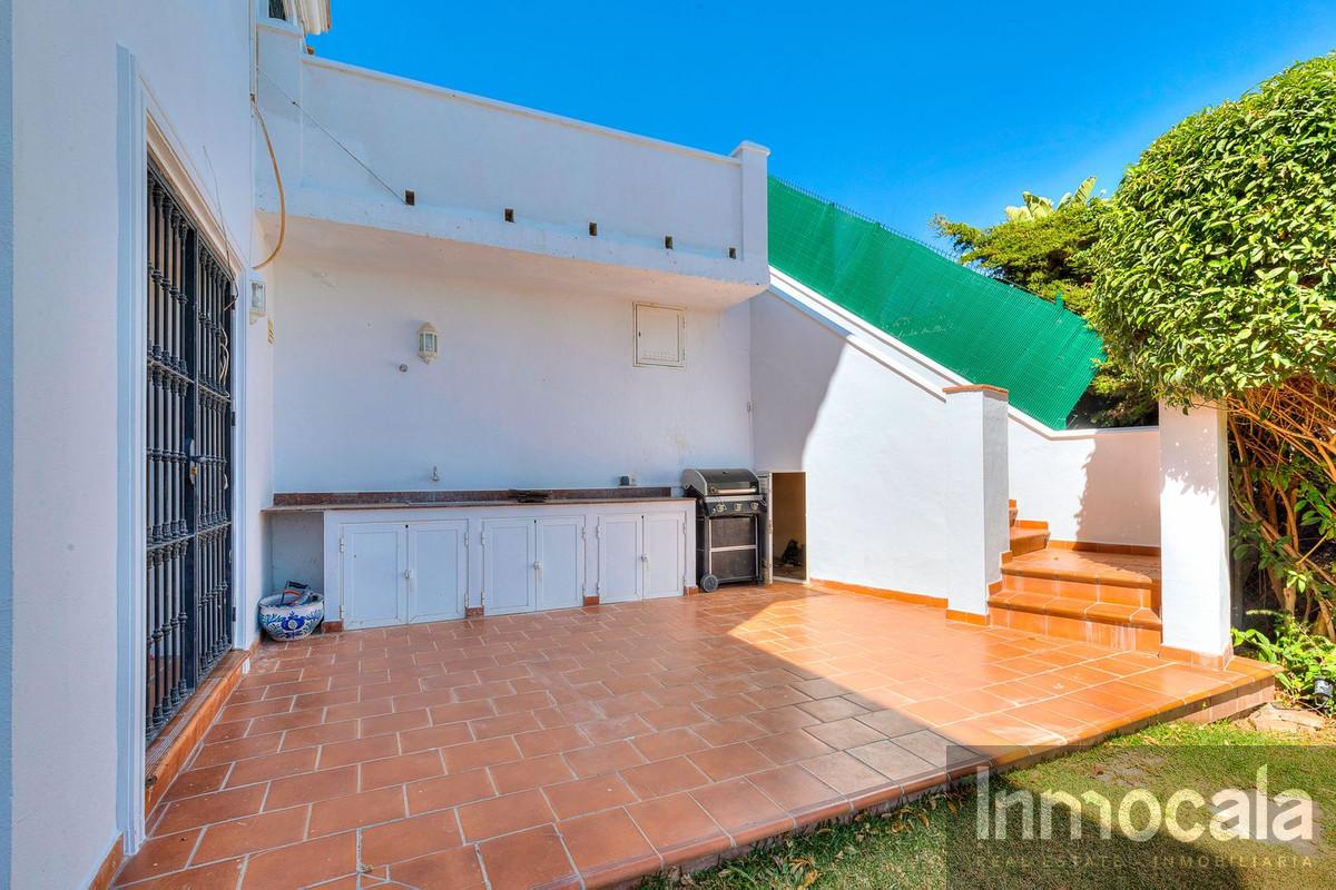 For sale of villa in Campo Mijas