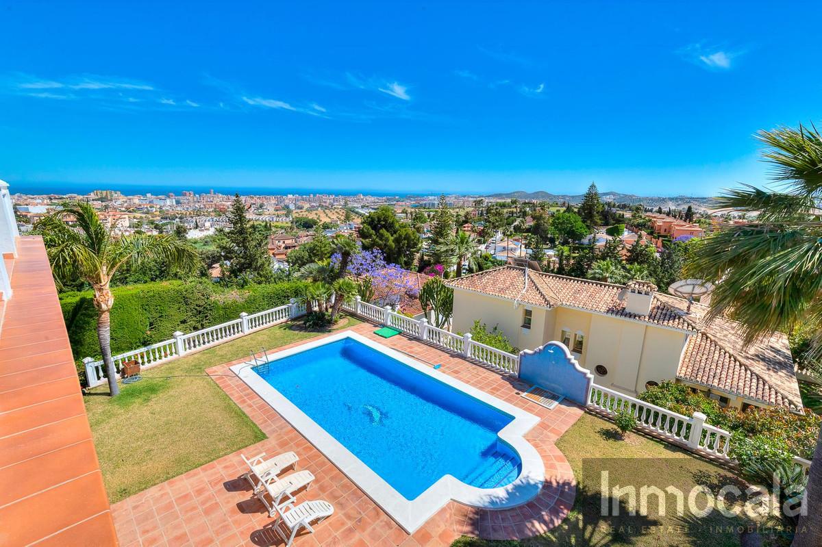 For sale of villa in Campo Mijas