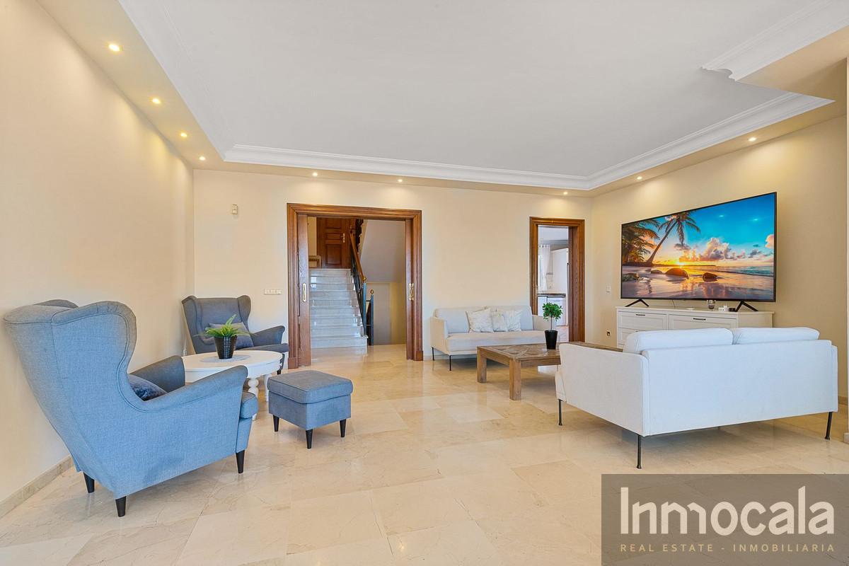 For sale of villa in Campo Mijas