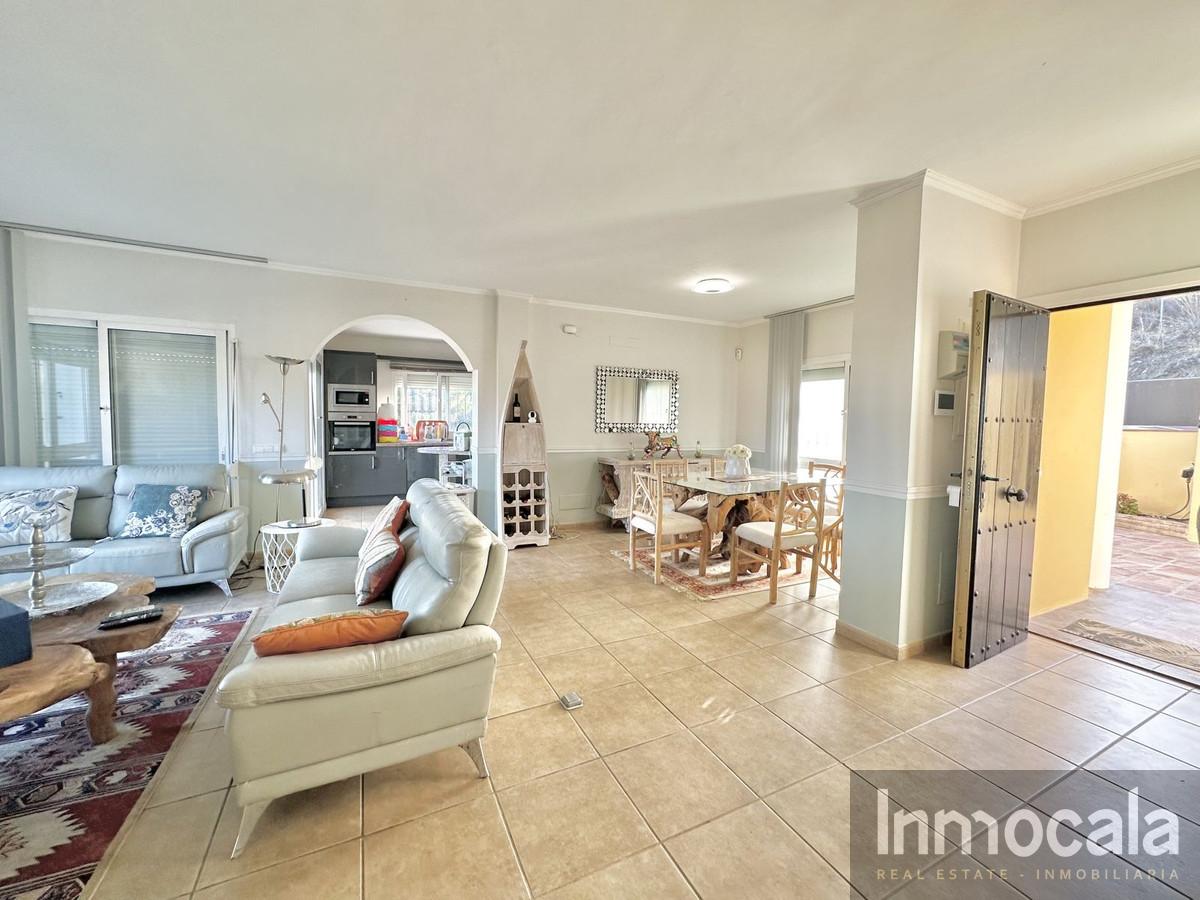 For sale of villa in Mijas Costa