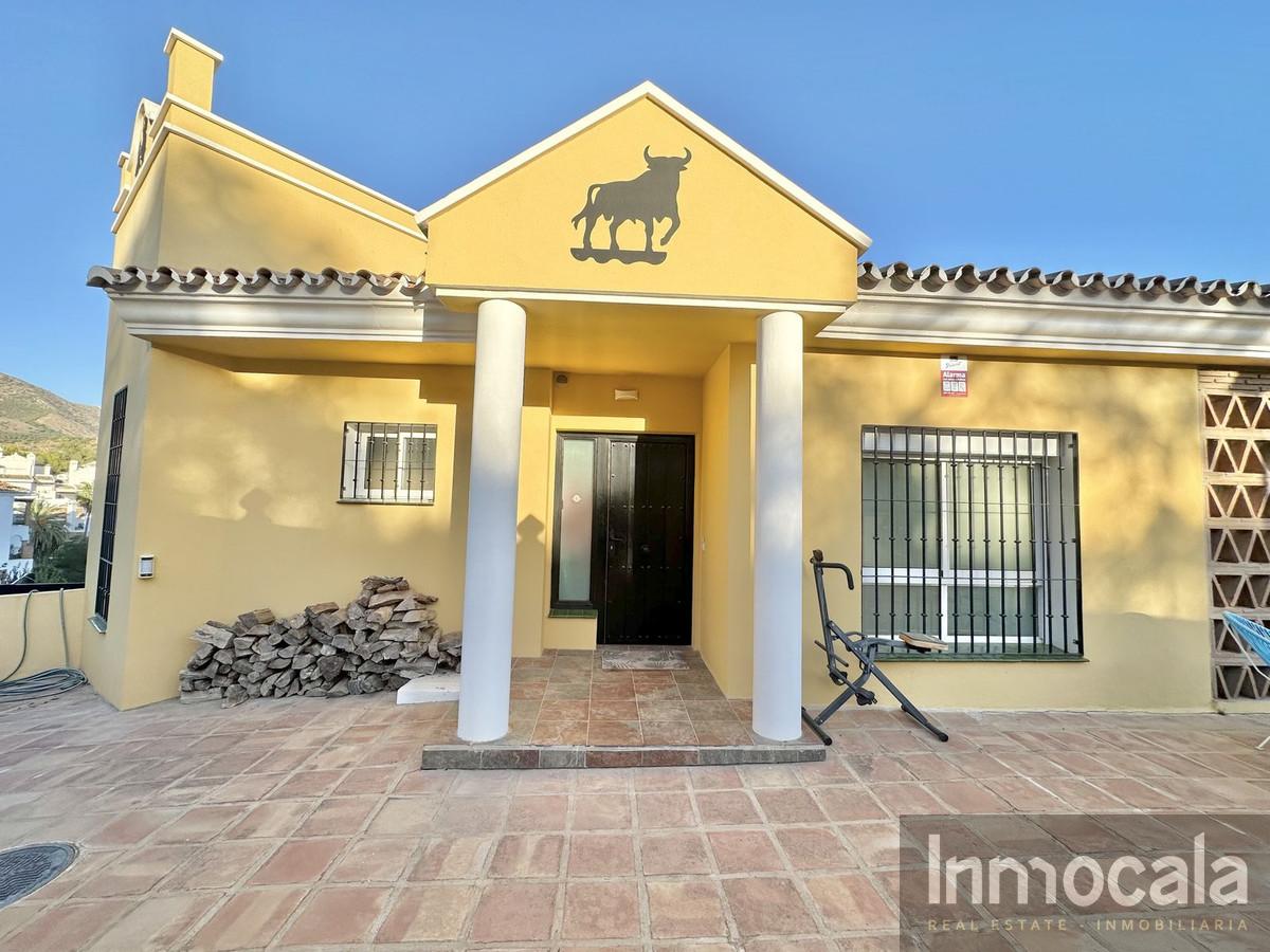 For sale of villa in Mijas Costa