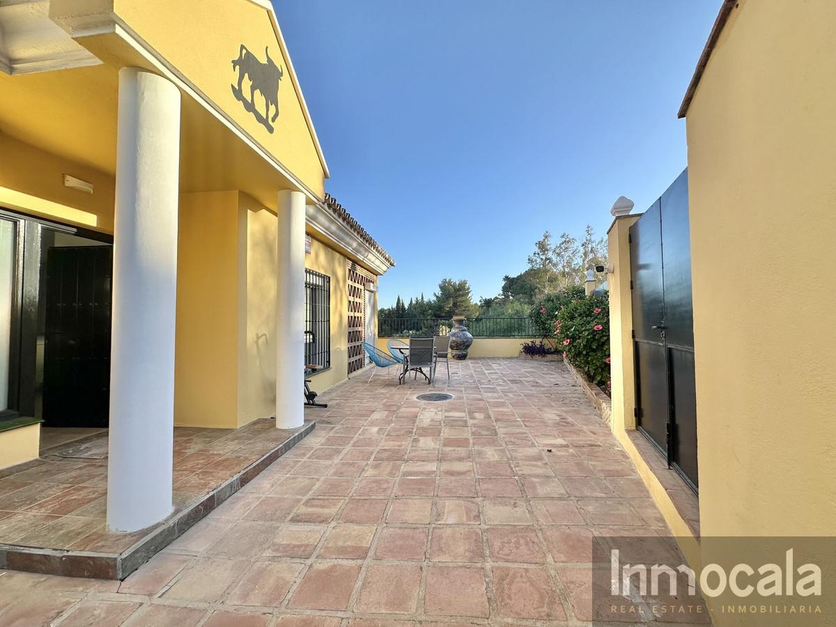 For sale of villa in Mijas Costa