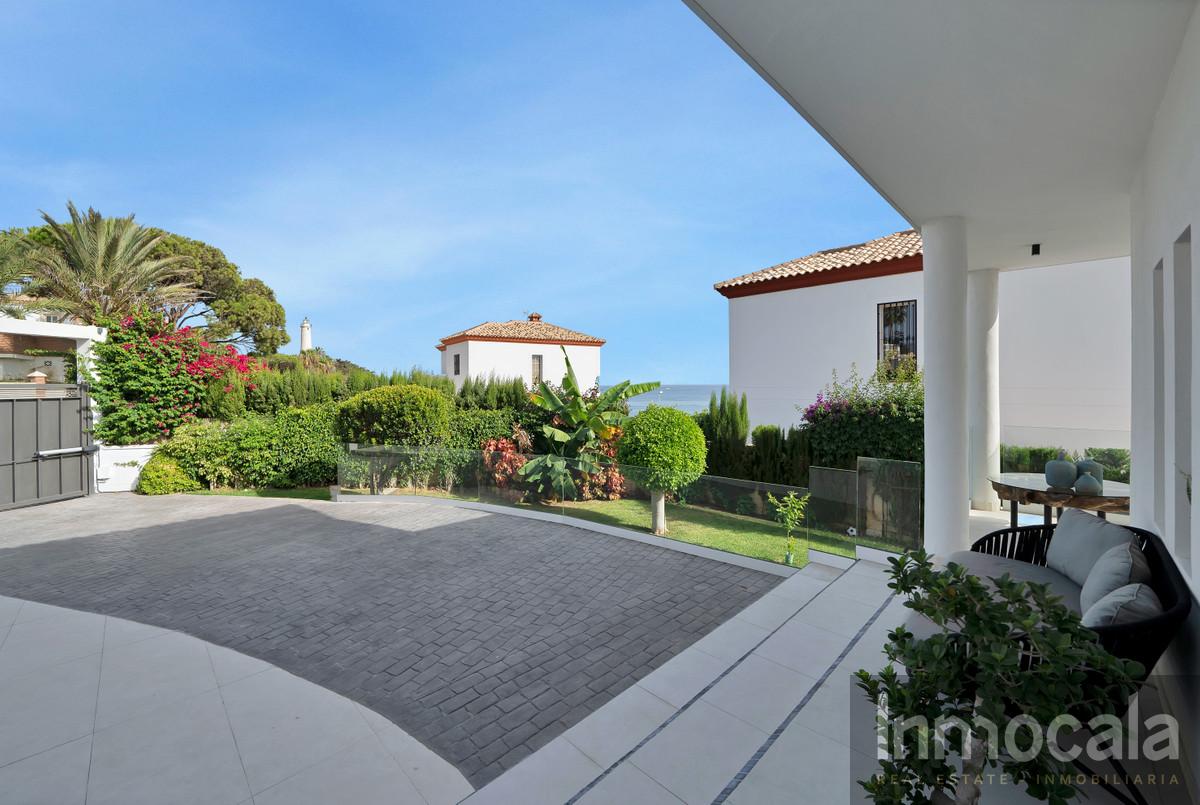 For sale of villa in Mijas