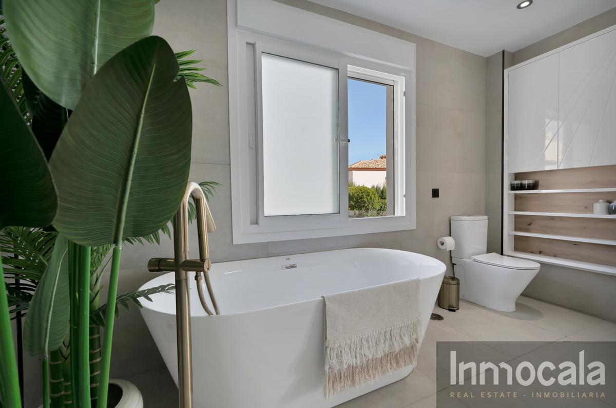 For sale of villa in Mijas