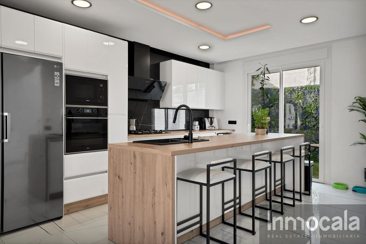 For sale of villa in Mijas