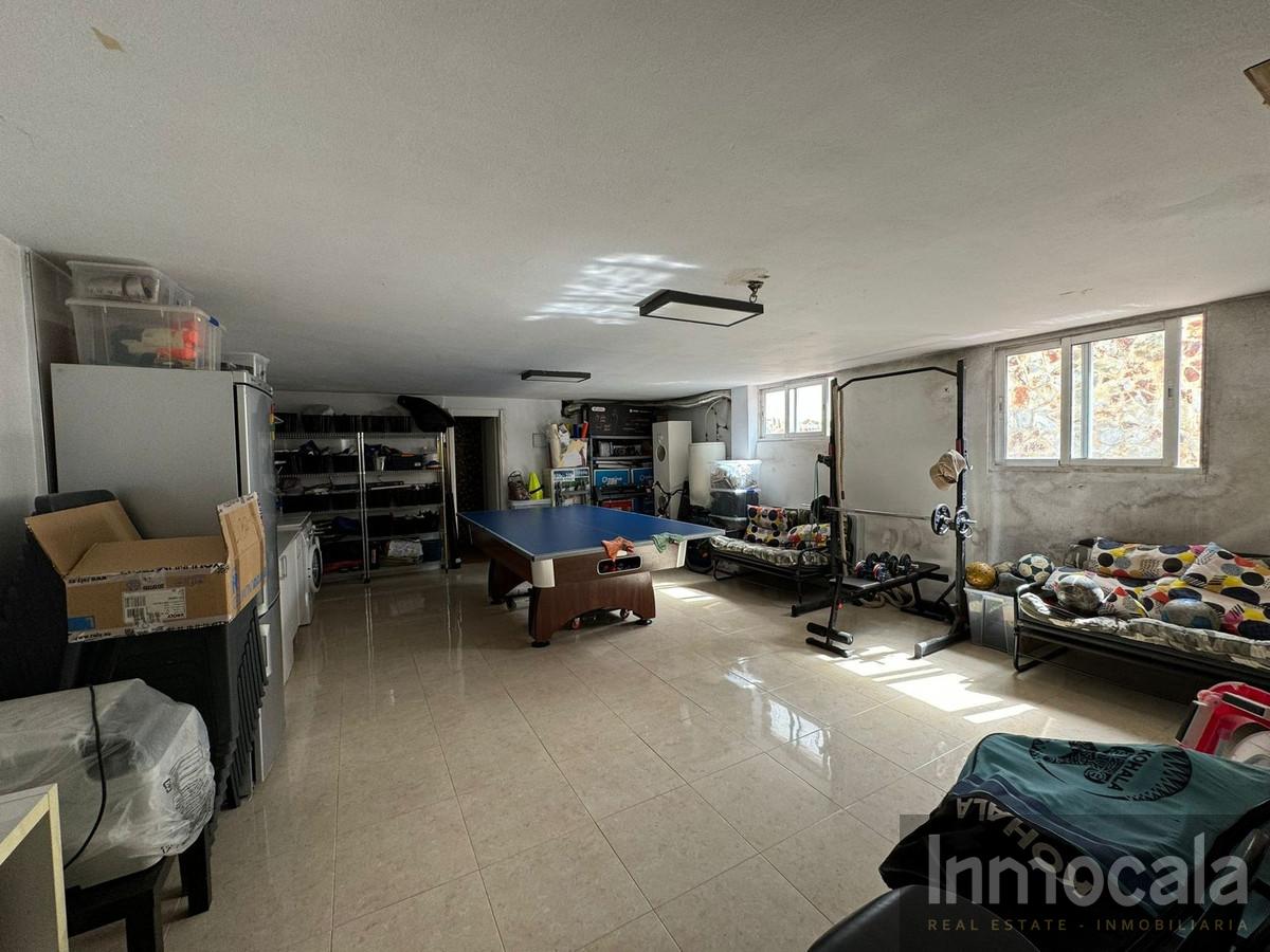 For sale of villa in Mijas