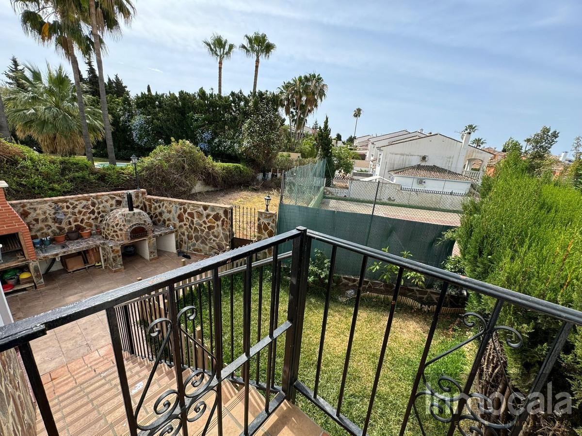 For sale of villa in Mijas