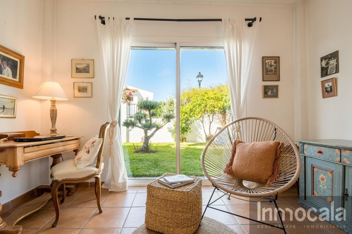 For sale of villa in Mijas