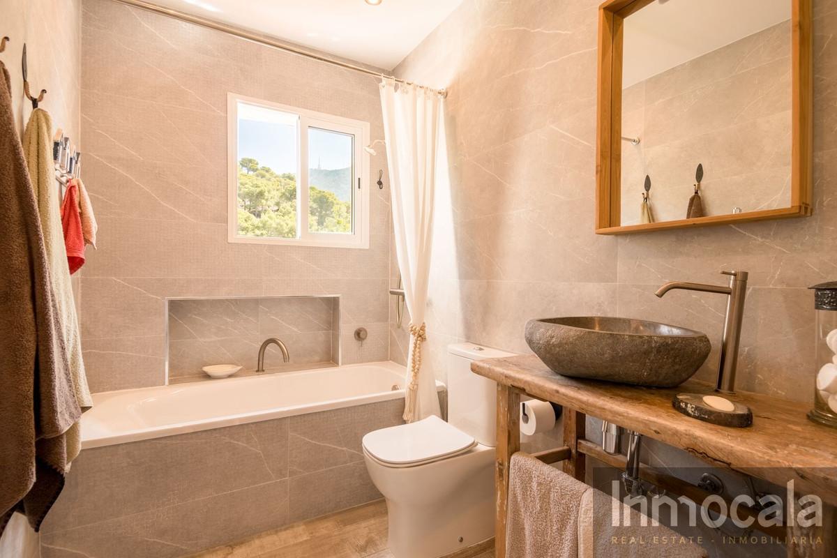 For sale of villa in Mijas