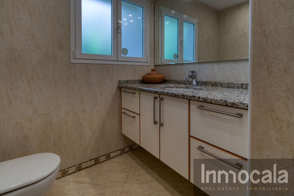 For sale of villa in Mijas