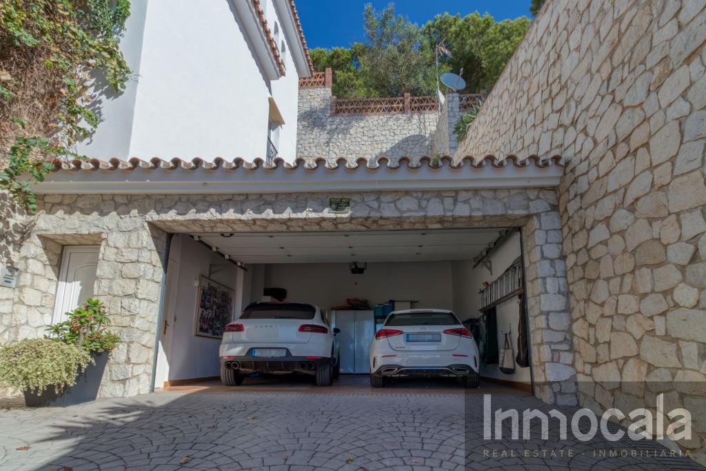 For sale of villa in Mijas