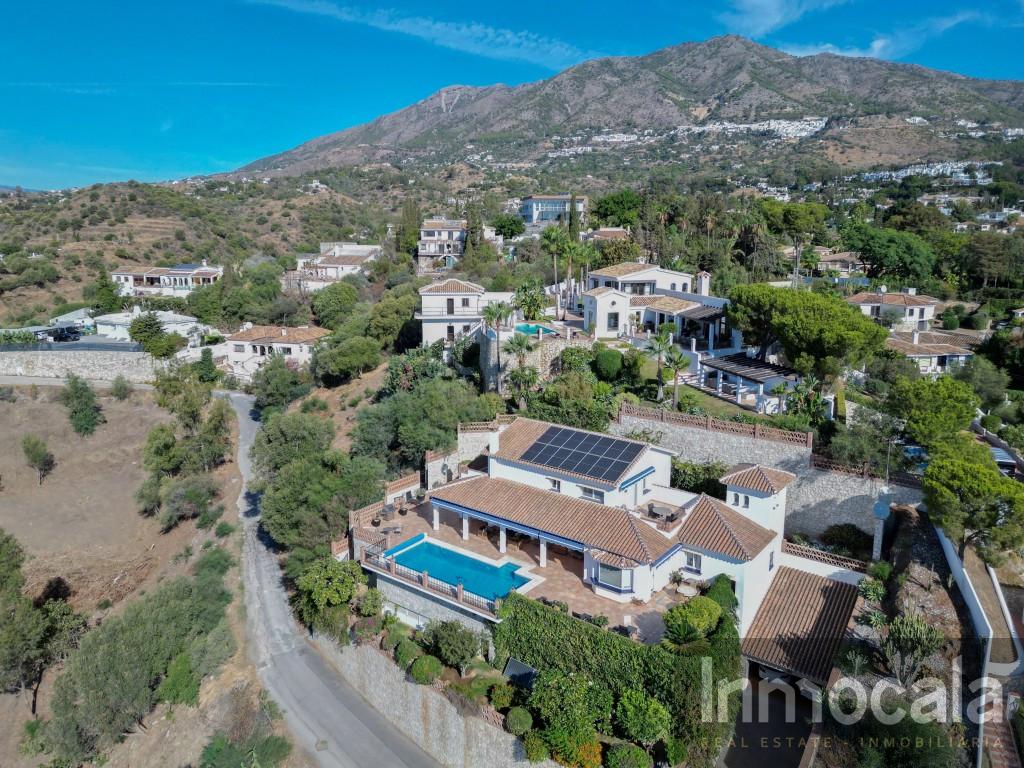 For sale of villa in Mijas
