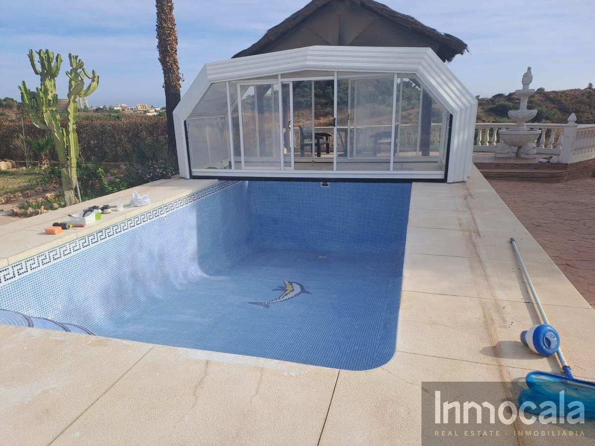 For sale of villa in Mijas
