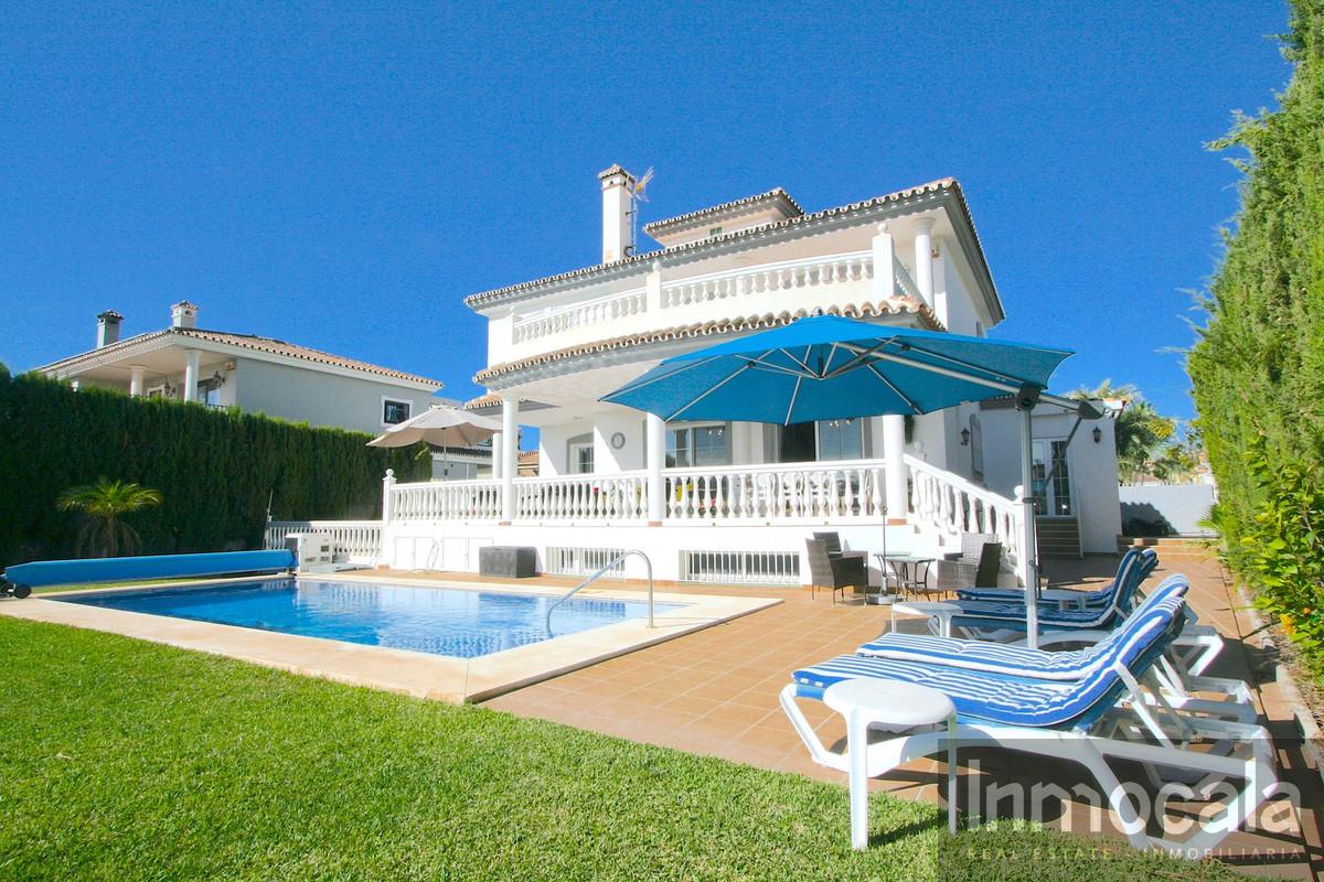 For sale of villa in Mijas Golf
