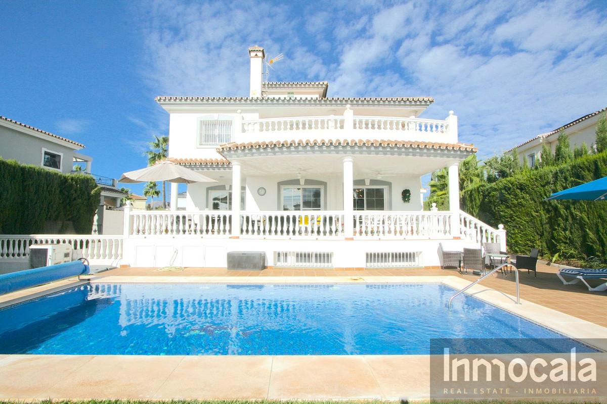 For sale of villa in Mijas Golf