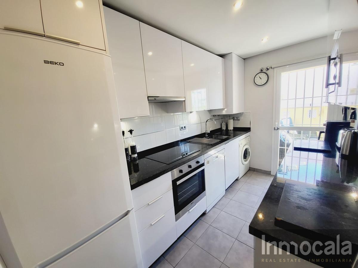 For sale of apartment in La Cala de Mijas