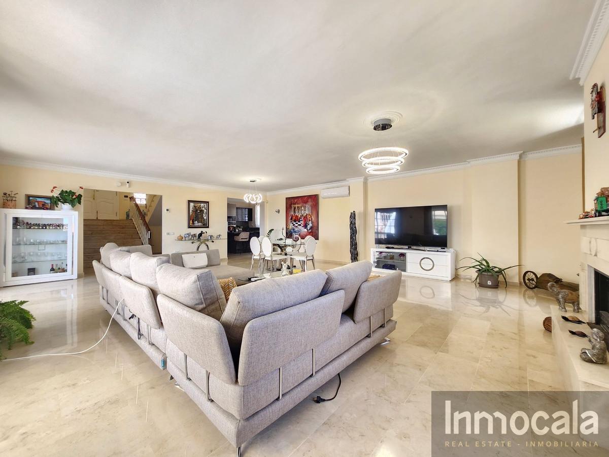 For sale of villa in Mijas Costa