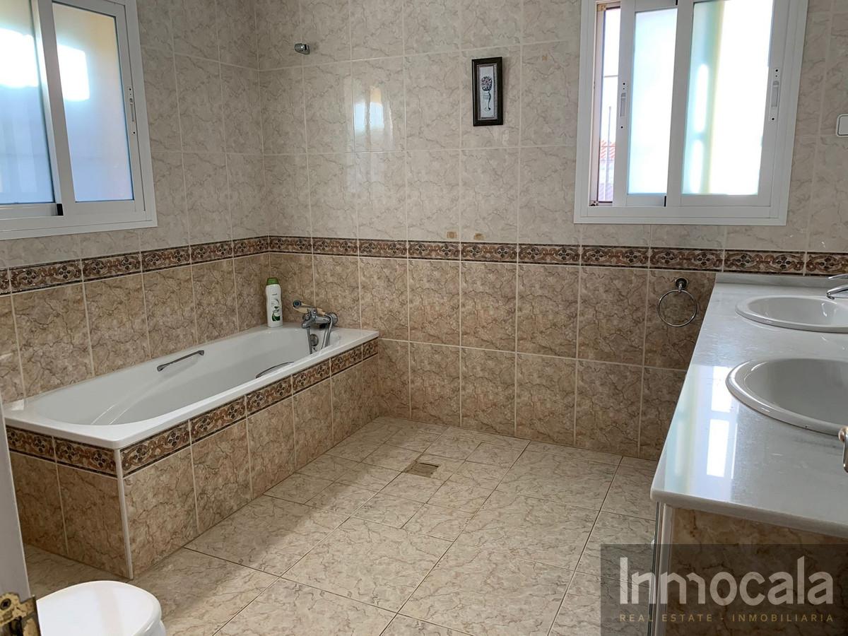 For sale of villa in Mijas