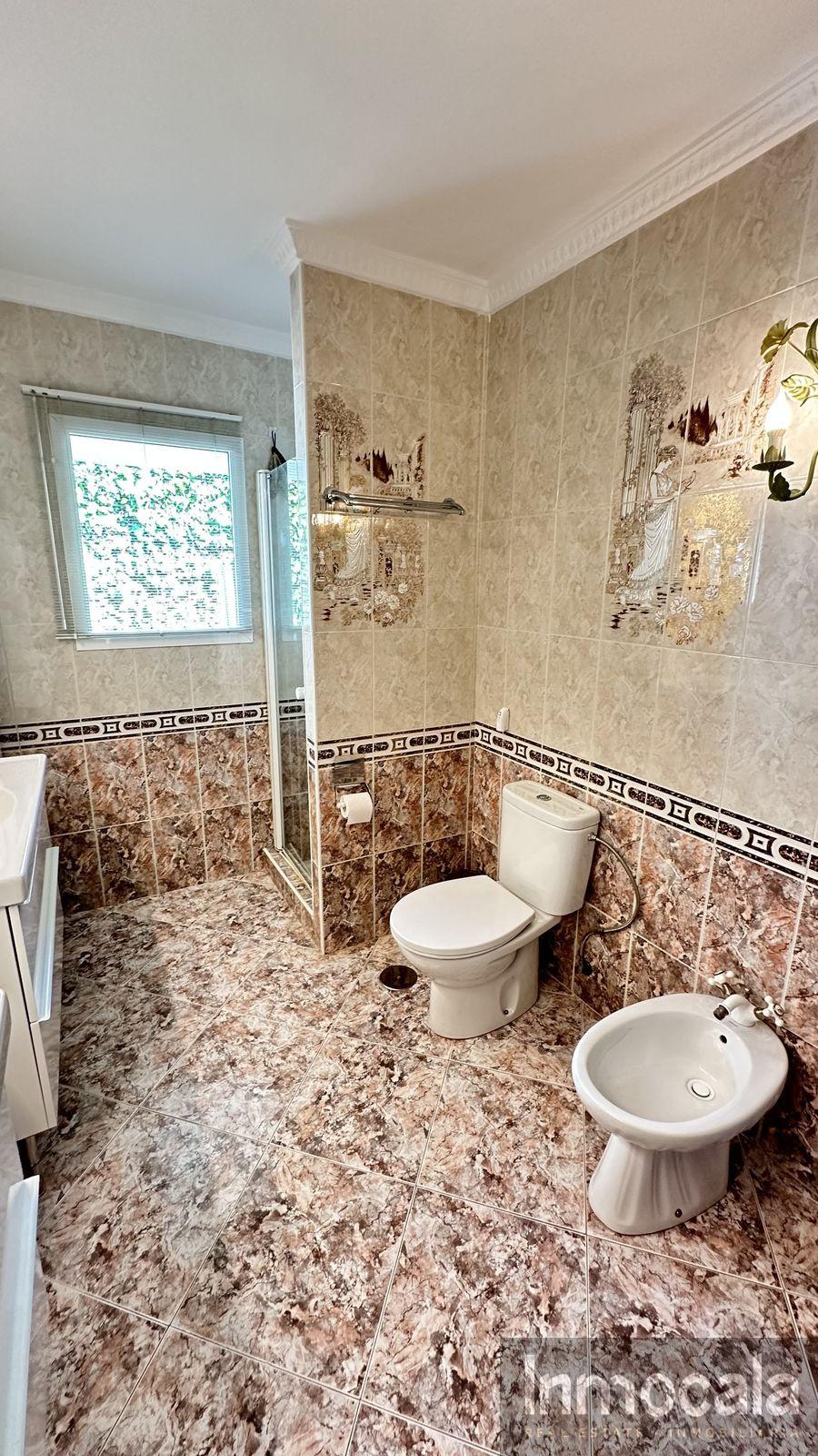 For sale of villa in Fuengirola