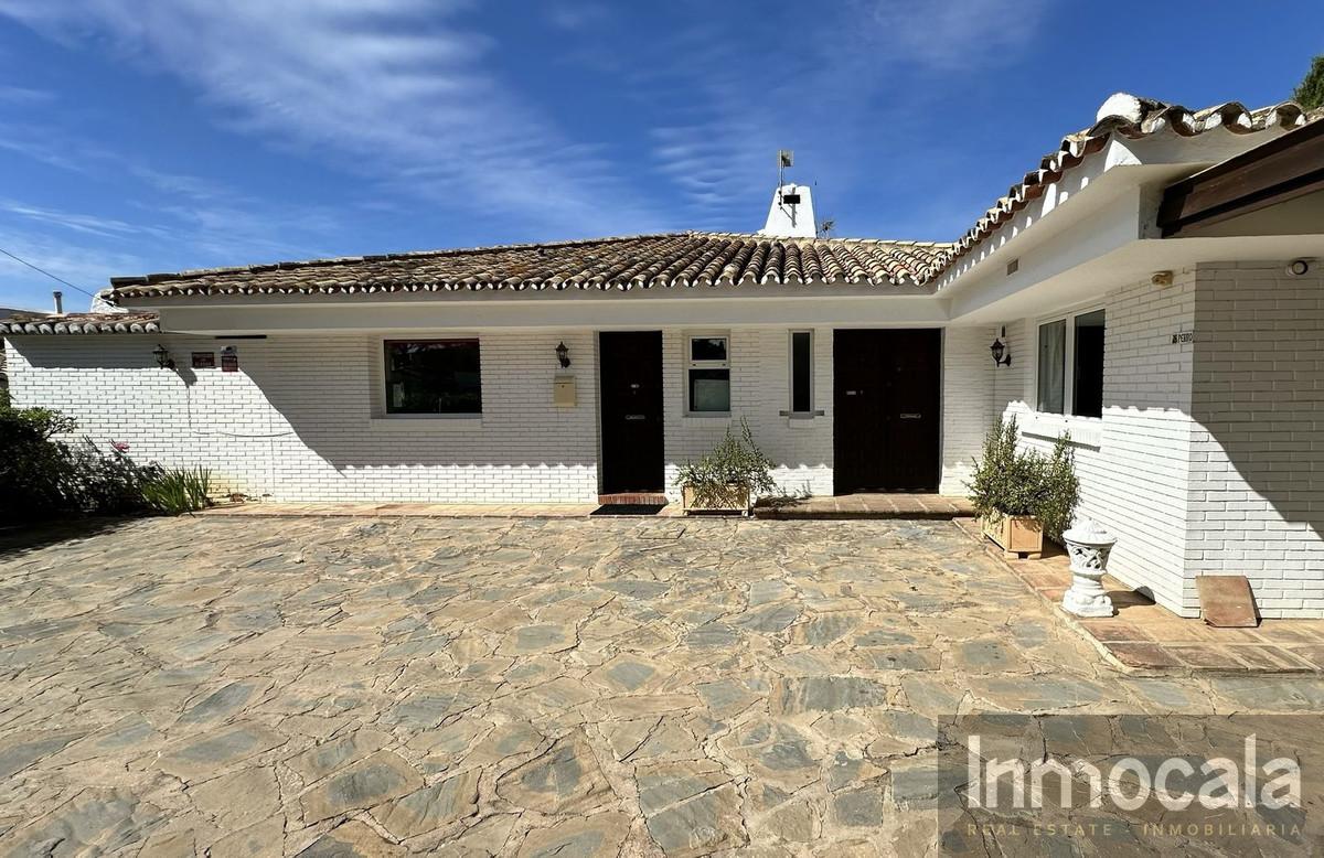 For sale of villa in Fuengirola