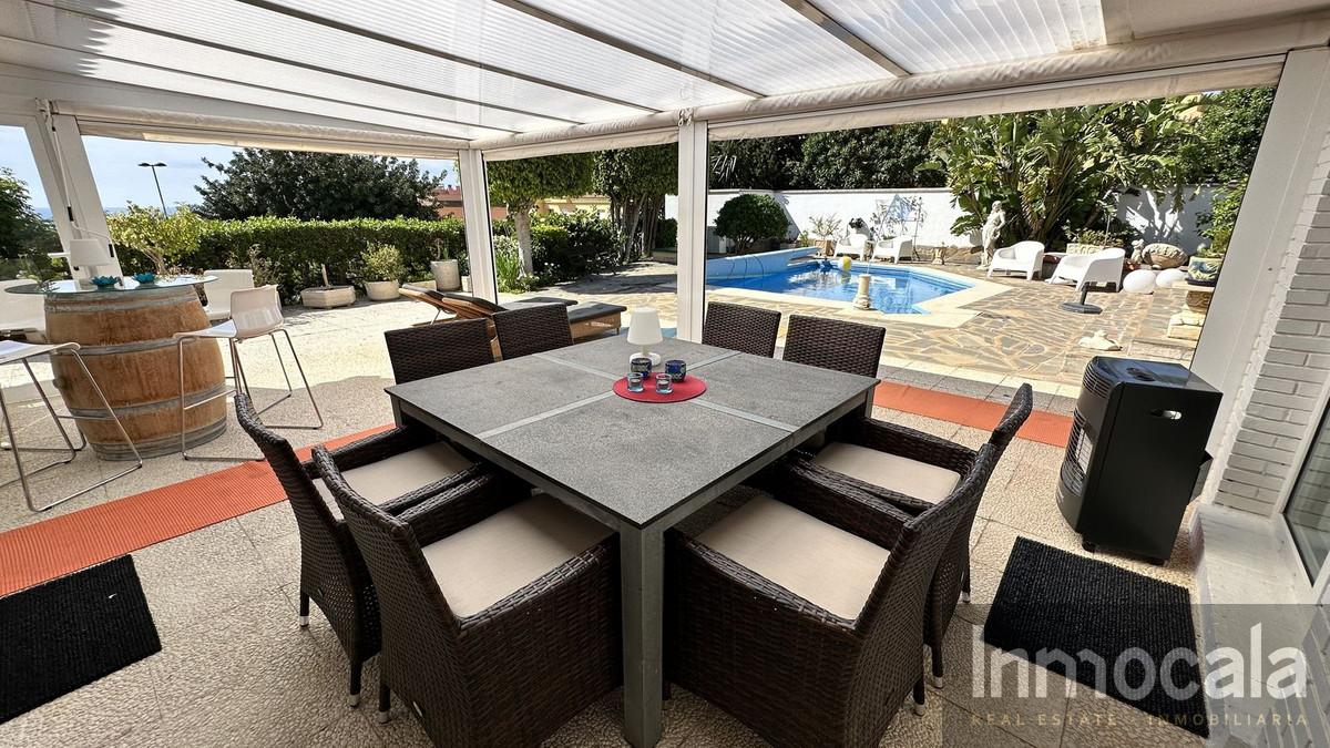 For sale of villa in Fuengirola
