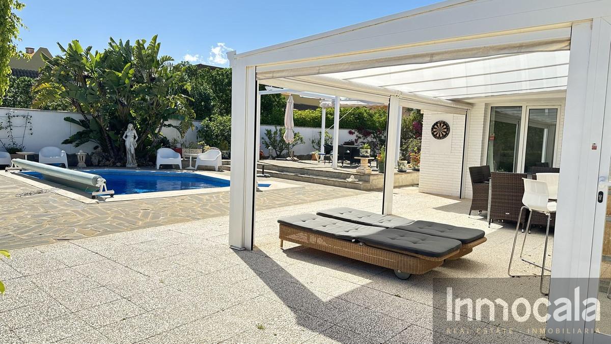For sale of villa in Fuengirola