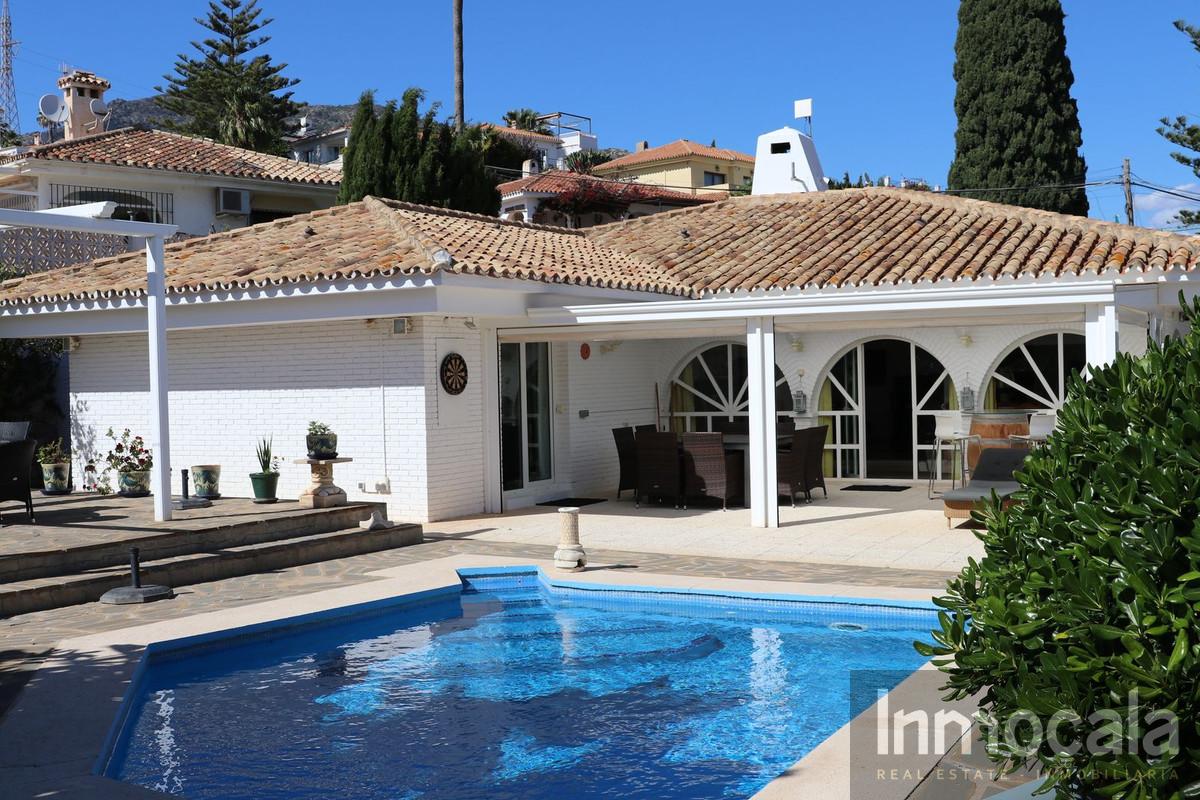 For sale of villa in Fuengirola