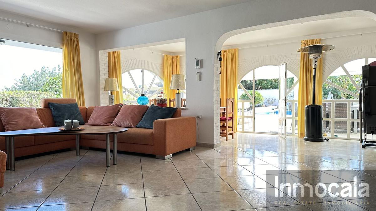 For sale of villa in Fuengirola