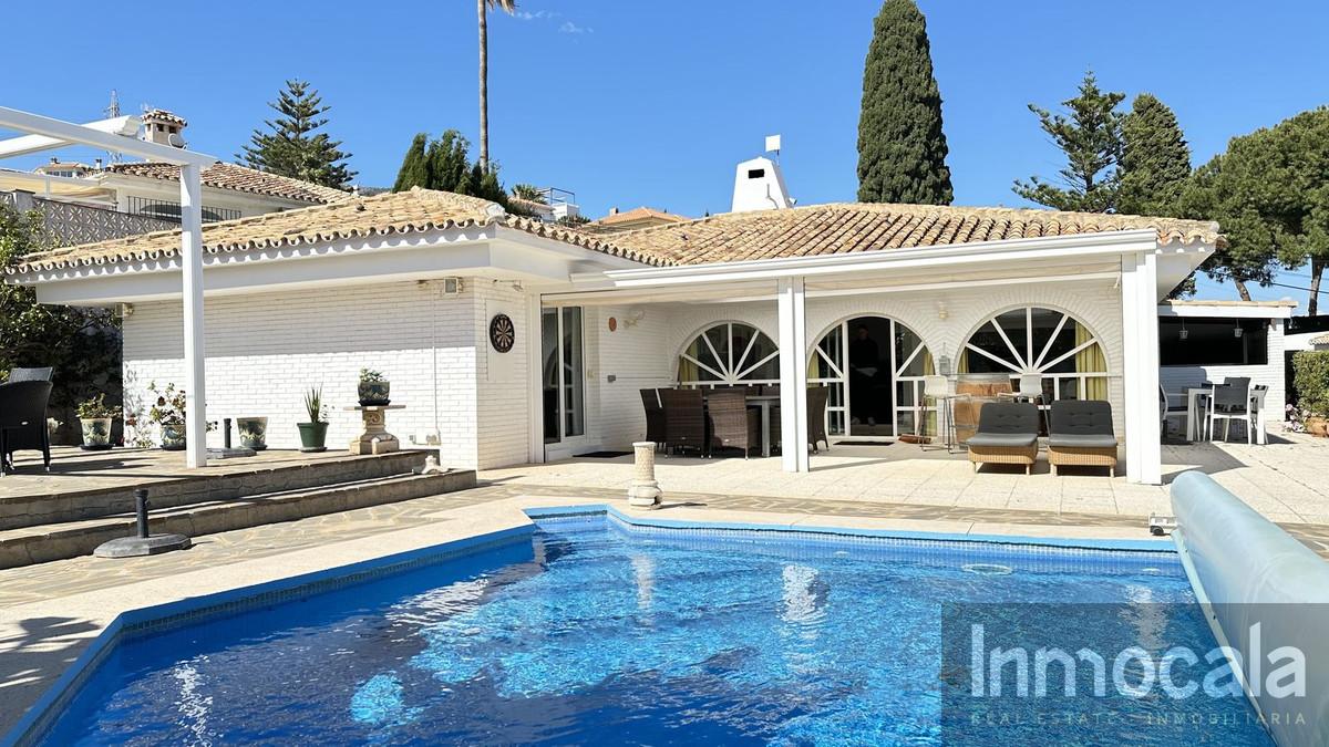 For sale of villa in Fuengirola
