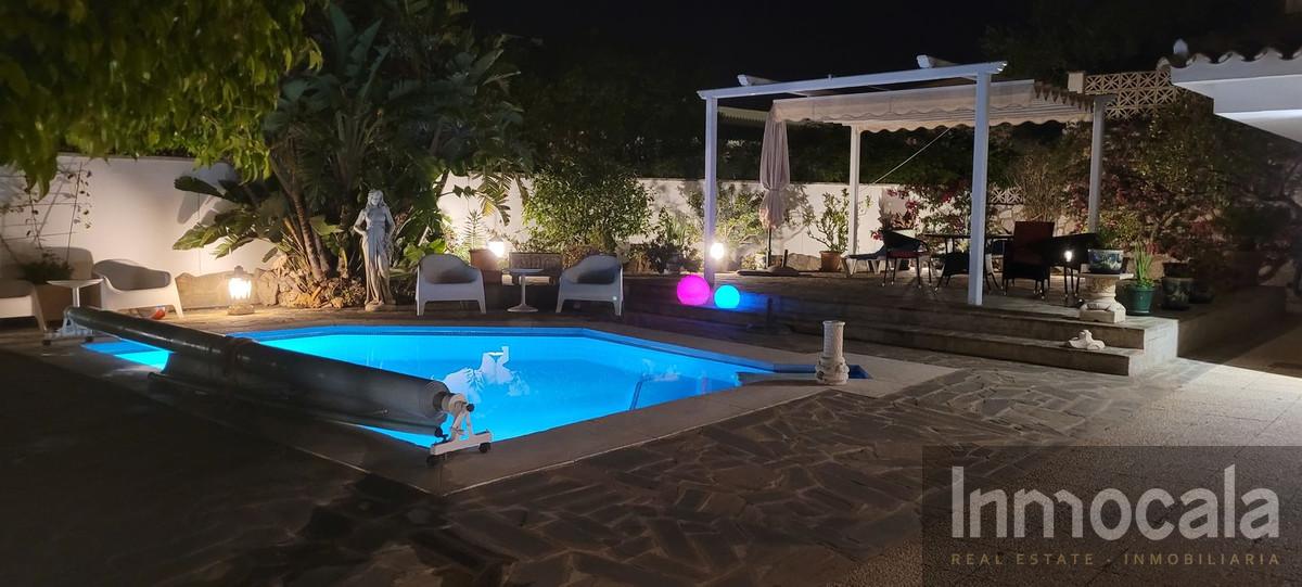 For sale of villa in Fuengirola