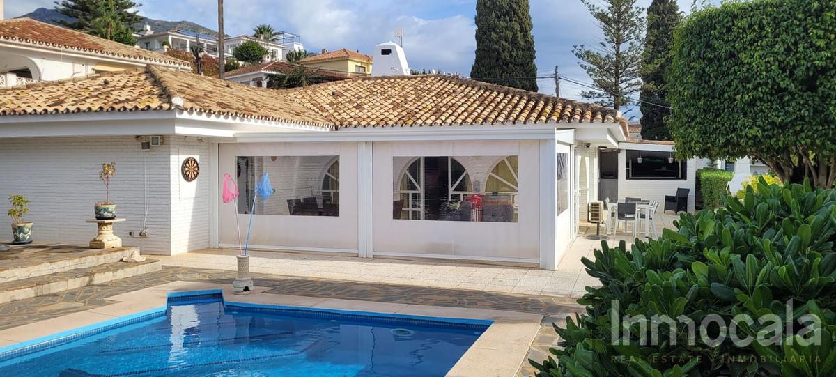 For sale of villa in Fuengirola