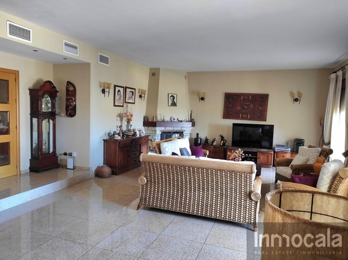 For sale of villa in Mijas