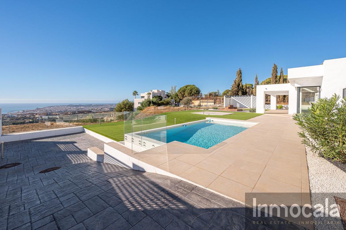 For sale of villa in Mijas