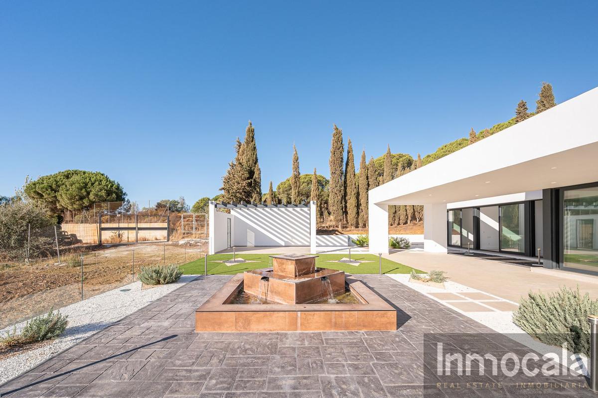 For sale of villa in Mijas